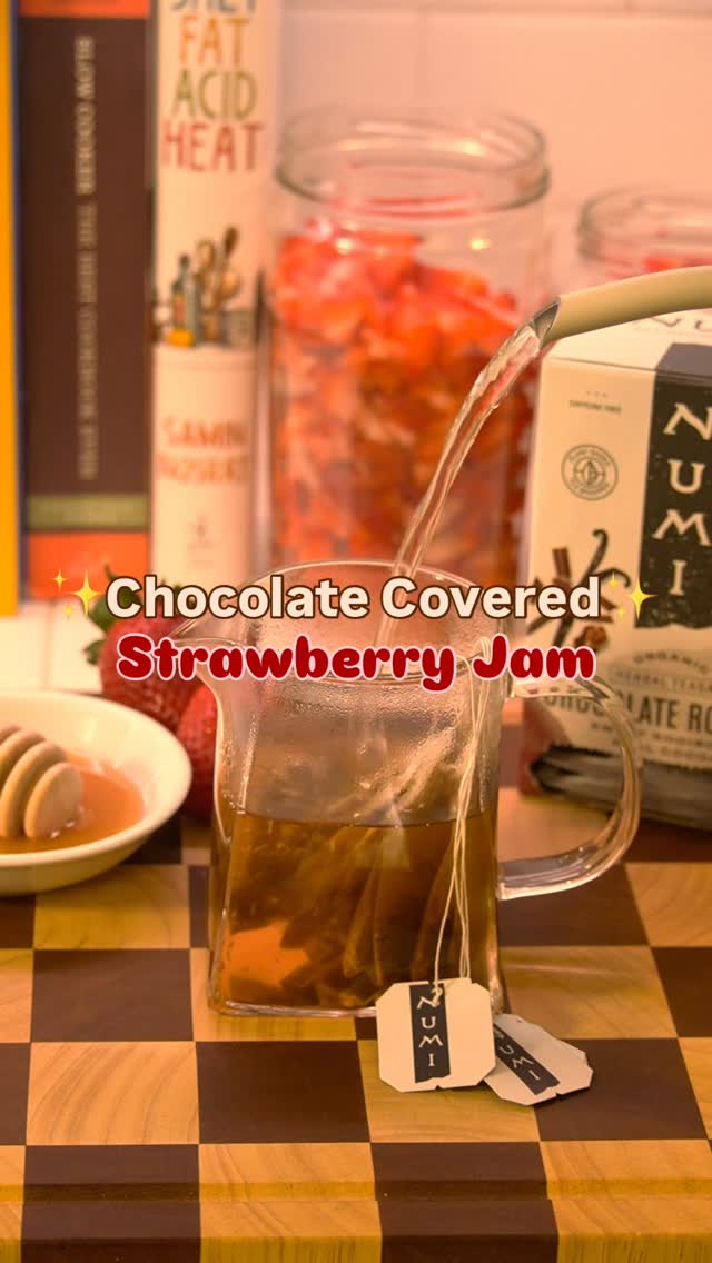 Chocolate Covered Strawberries... in jam form! A delicious, easy-to-make treat for your person, friends… or yourself on a cozy night in. 🍓✨

1️⃣ Steep 4 chocolate rooibos tea bags in 8 oz hot water (5 min)
2️⃣ Melt 1 tbsp coconut oil + add 2 baskets chopped strawberries
3️⃣ Pour in the tea (bags in), 4 oz water + 2 tbsp honey
4️⃣ Stir in ½ cup coconut sugar + 2 tbsp lemon juice
5️⃣ Simmer 30–45 min, stirring every few minutes until thick & glossy
6️⃣ Remove tea bags, cool, devour

Ingredients:

🍓 2 baskets strawberries, chopped
🤍 1 tbsp coconut oil
🍫 4 bags chocolate rooibos tea
🫖 12 oz hot water
🍯 2 tbsp honey
🥥 ½ cup coconut sugar
🍋 2 tbsp lemon juice

It tastes like chocolate-covered strawberries in spreadable form!

#numitea #chocolate #strawberryjam #valentinesday #recipe