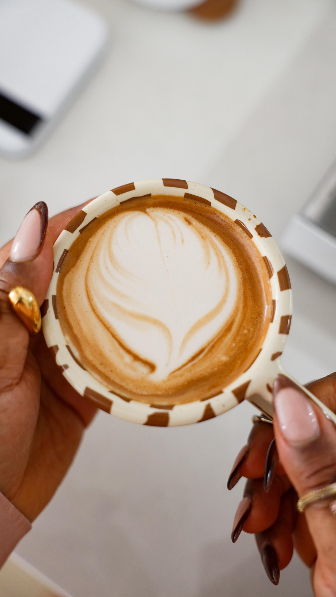 Snowy mornings are for warm cappuccinos with @sfbaycoffee! We love a family owned and run business that also supports farmers! By buying directly from farmers, San Francisco Bay Coffee cultivates the best tasting whole bean coffee, while also ensuring their farmers get paid fairly! 

Click the link in bio and experience whole bean coffee at its finest.#SFBCPartner #coffeeathome