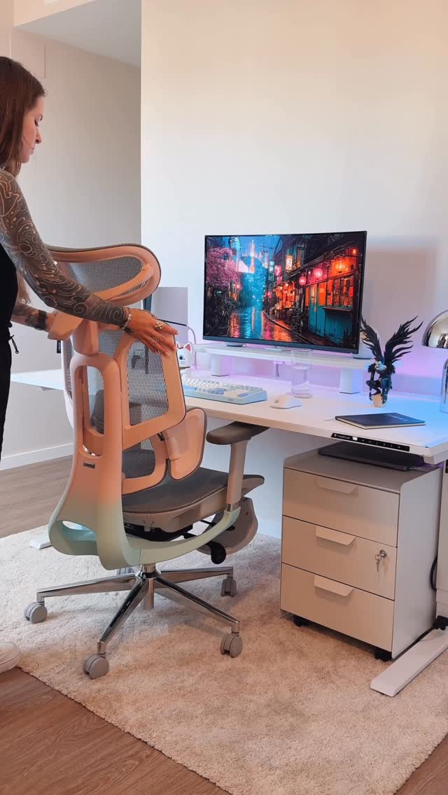 My setup finally feels complete - and so comfy - with the HBADA E3 Pro 🤍✨ 
It blends perfectly into my clean workspace and makes long work + gaming sessions so much easier. 
With up to 22 adjustment options, it’s the most adjustable ergonomic chair in the world, so getting the perfect fit is super easy.

Dec 10–31: HBADA Christmas Sale! Save up to €265 🎄✨ 
Plus, my 5% discount stacks on top of the promotion for the best possible price. 
Link in bio ♡

#HbadaE3 #desksetup #OfficeChair