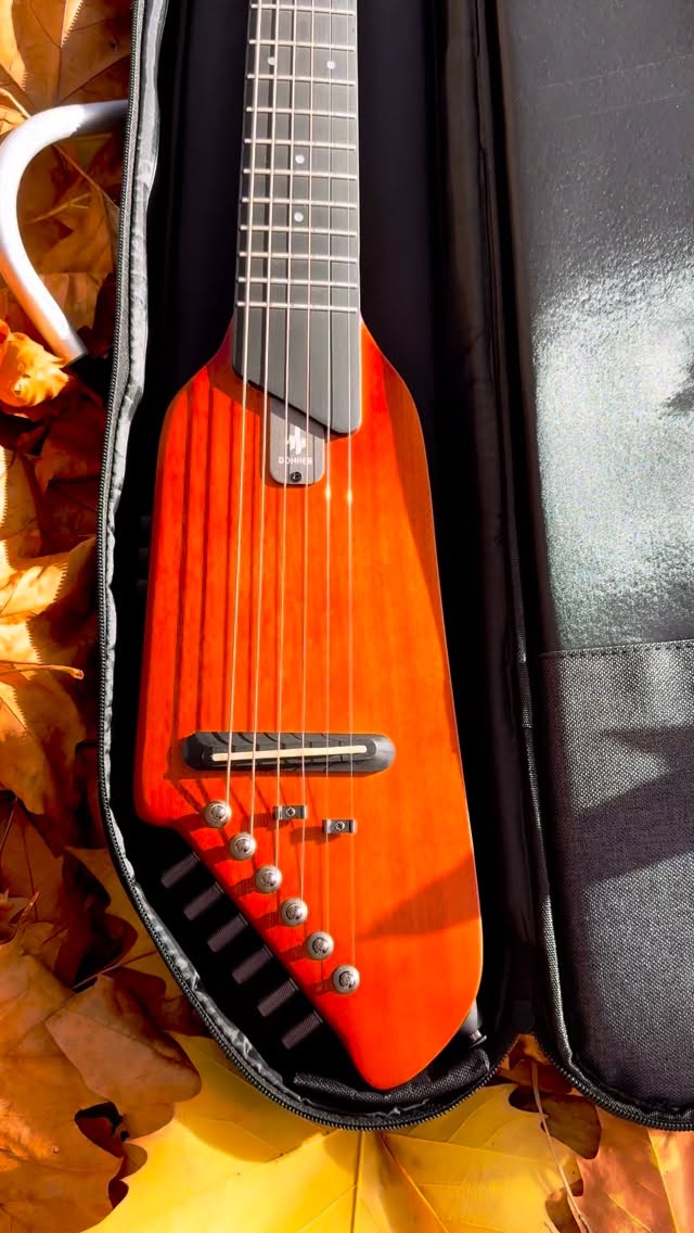 Unboxing the Donner HUSH I Acoustic guitar and Cyclops AMP Mini - The Godfather theme guitar tutorial

You can find the links in my bio 👍
 #guitar #donner #HushIAcoustic #AcousticGuitar #guitaramp #HushGuitar #DonnerHushGuitar #tutorial #thegodfather