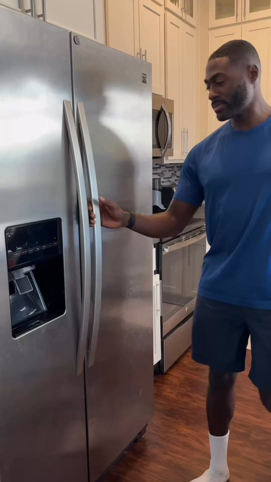 Real food is for the whole family, and Freshpet makes it so easy!