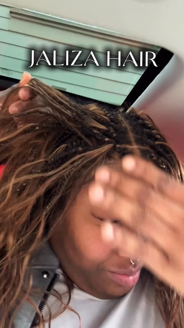 @jalizastyles ‼️‼️✨LINK IN BIO 
I didn’t expect a braided wig to look this soft and natural, but JALIZA’s Michelle Bora Bora in blend brown just proved me wrong 🌸 The blend brown tones are warm and flattering, and the mix of braids with soft waves makes every angle look gorgeous. Perfect for those who want stylish hair without the fuss — just wear and go. Trust me, you’ll turn heads!

: #JALIZAbraids #braidedwigs #bohobraids #boraborabraids #hdlace #prebleached #bohohairstyle #voluminoushair #tanglefreehair #effortlessbeauty #chichair #braidedwig #wiginstalls #wigforblackwomen #wiginfluencer #ad