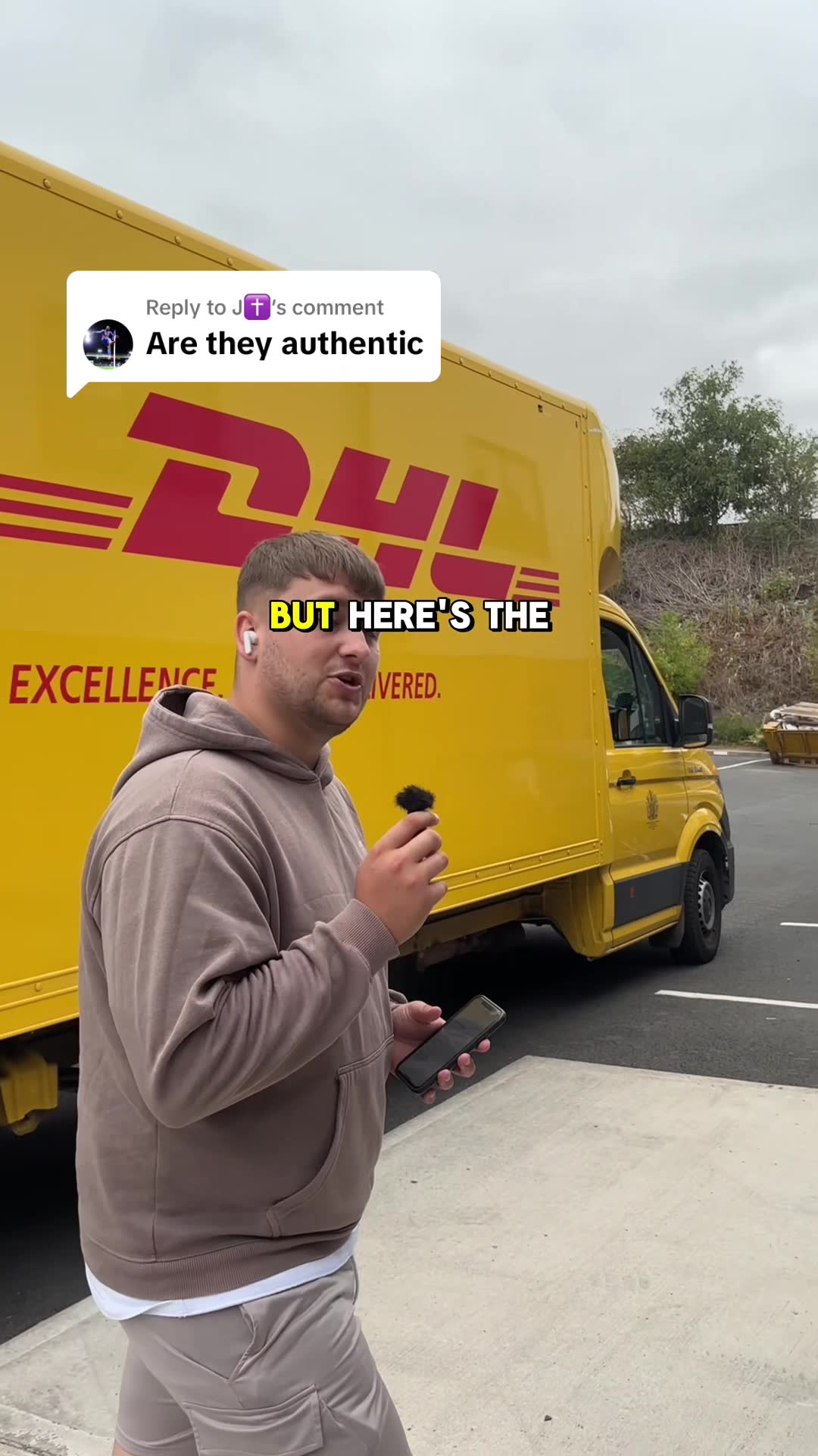 100,000 Happy Football Fans ⭐