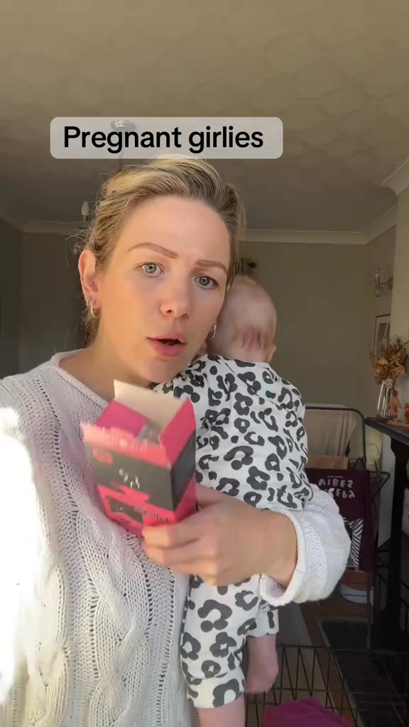 Prepare for labour with our award-winning RASPBERRY LEAF TEA 🤰☕