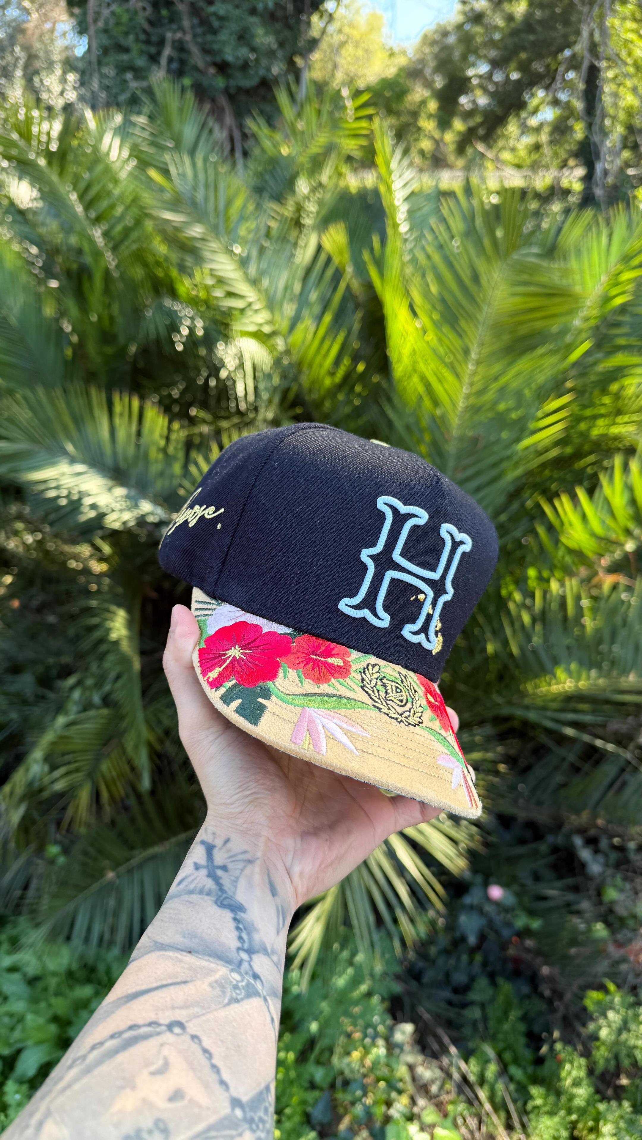 Should we start off the month with a limited hawaii hat drop?! 😮‍💨