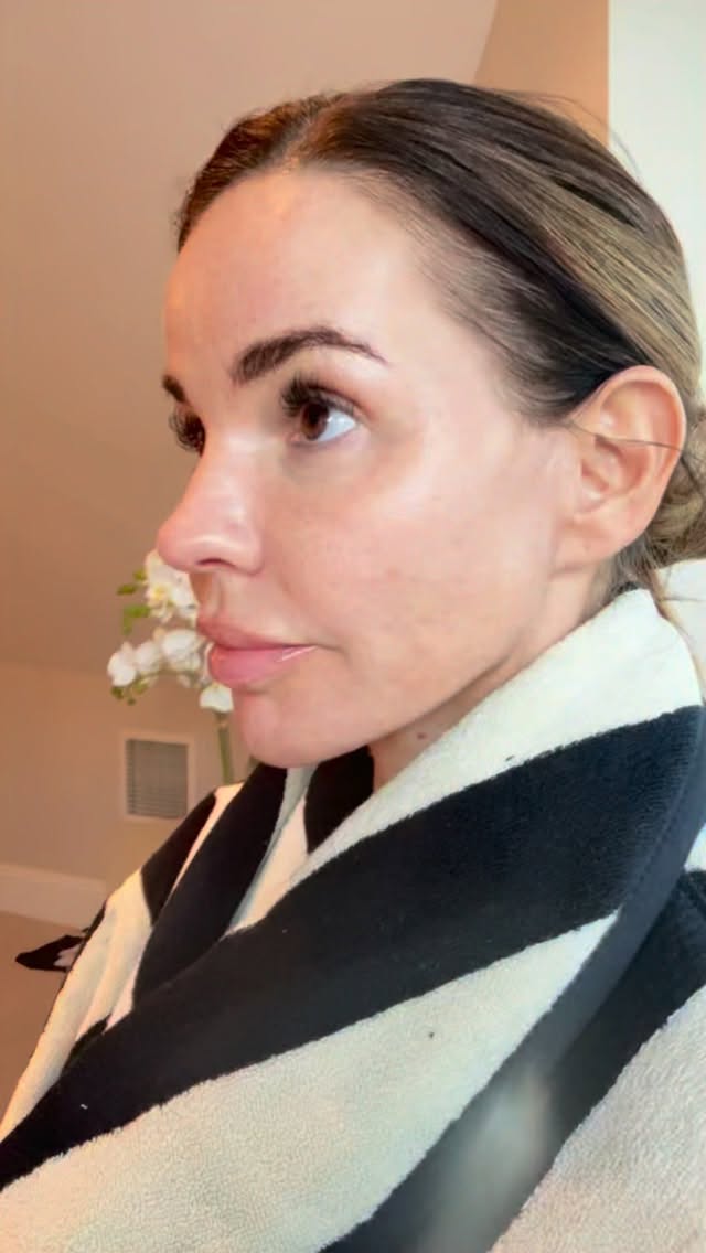 £120 OFF with code TANYAGLOW. Here’s one of my beauty Secrets! my 10 minute non-negotiable skincare routine! I thought red light therapy was just another internet trend… but the science sold me! It helps energise skin cells, boost collagen, and support repair which explains the clearer, healthier, more even skin I’ve been seeing on myself using @ulikeuk. There’s a reason it’s everywhere and people won’t stop talking about it. If you’ve been on the fence, this is your sign. Use my code & Link in bio. #ulike #ulikereglow #redlighttherapy #ledmask #ledfacemask antiageing 🌟❤️🌟❤️