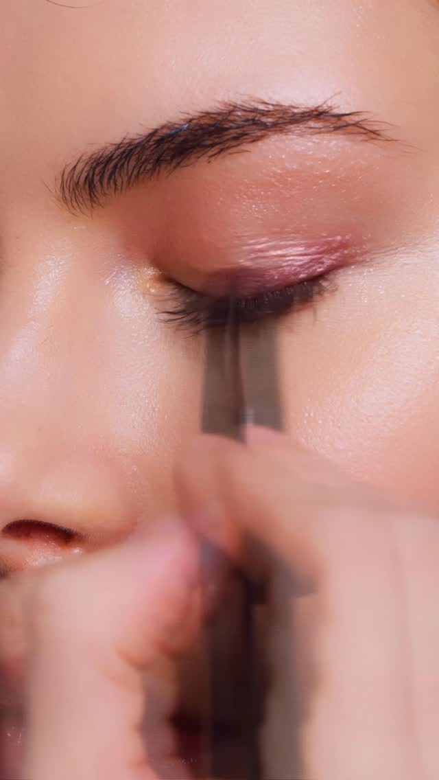 Get the look with SPRING 2026 Collection! 

• MONO LOOK EYES e MS01 & MS04
• GEL EYELINER PENCIL 02
• 3D EYELASH MASCARA
• COMPLEXION FACE COLOR 05 & 02
• MOISTURE GLAZE LIPSTICK 110 (limited edition)

Music: Mornings by Jeff Kaale