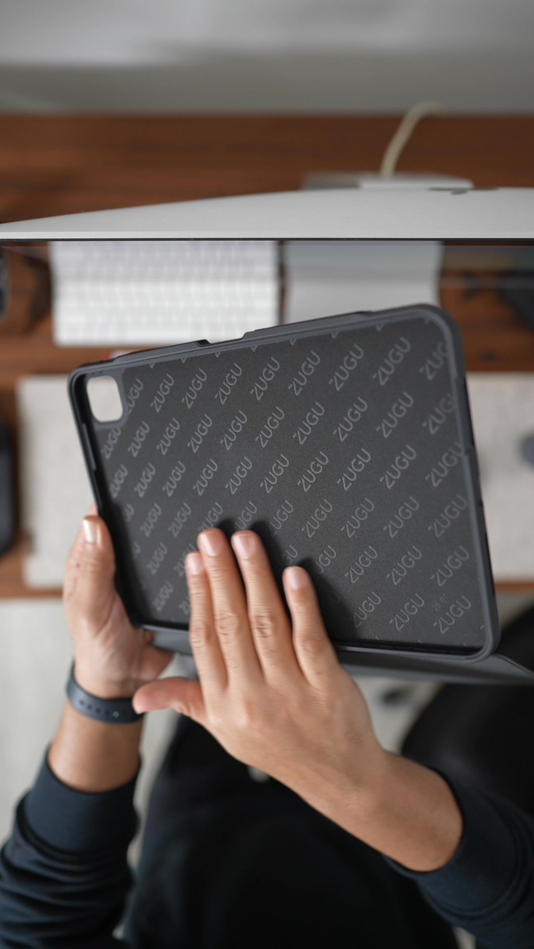 Looking to upgrade your iPad experience? Meet the most premium iPad case ever created.

Switch effortlessly between portrait + landscape and enjoy dual-screen viewing with your phone by your side. 5 year warranty and protected by a detachable bumper shell.

This is the last case you'll ever need!
.