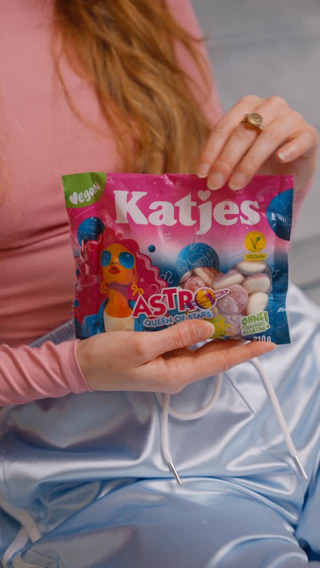 Neues Outfit, gleicher Geschmack. Die katjes Packung in pink - ab jetzt im Handel. 
🛒🩷

#borntobeveggie #pink #katjes