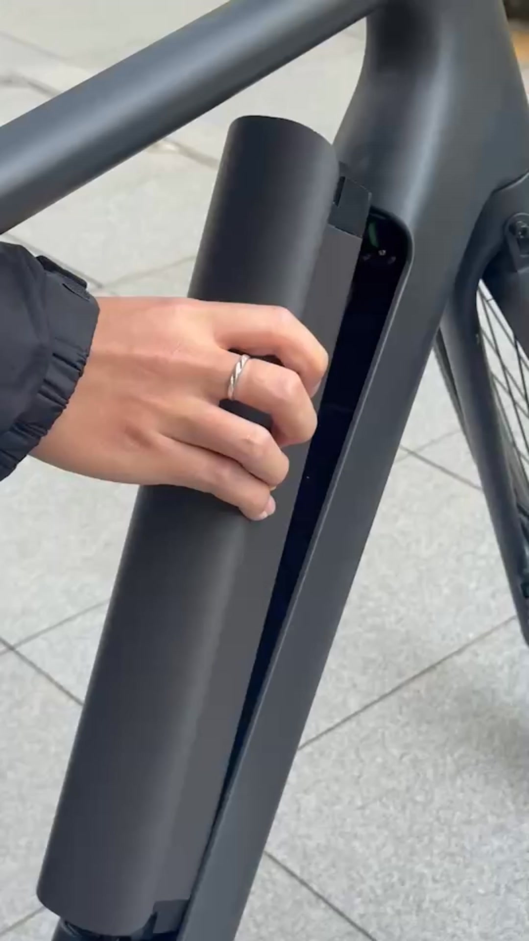 🚴‍♂️Make every ride worry-free!
The Tezeus C8 comes with hydraulic disc brakes with internal cable routing and automatic headlights, designed to meet European safety standards. Paired with millimeter-wave radar + smart anti-theft system, it alerts you in real time and keeps your e-bike secure.

Safety starts with the right choice. 💡

Get free mudguards + kickstand, 1-year Smart Connect service, and a 2-year warranty with every Tezeus C8. Ride worry-free, enjoy every moment.

Discover Tezeus C8 now →
https://tezeusbike.com/products/tezeus-c8