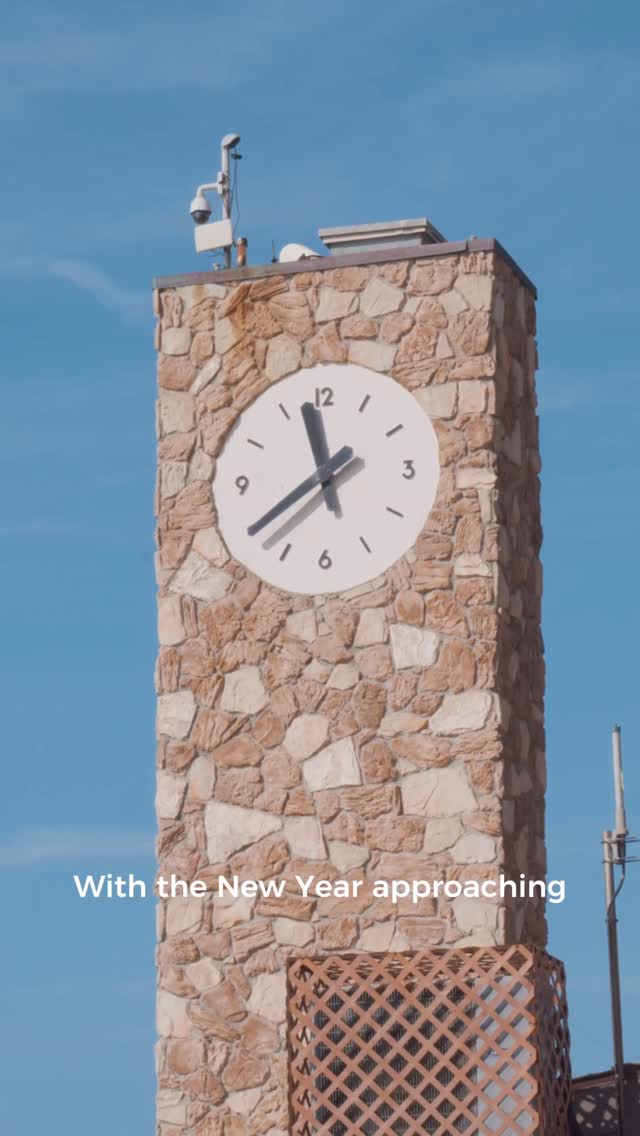 “Looking back at 2025, I had music in me but no way to let it out. 
This year? That changes. LiberLive gave me my voice. ”
What will 2026 give you? 

#newyear2026 #liberlive #music #stringlessguitar