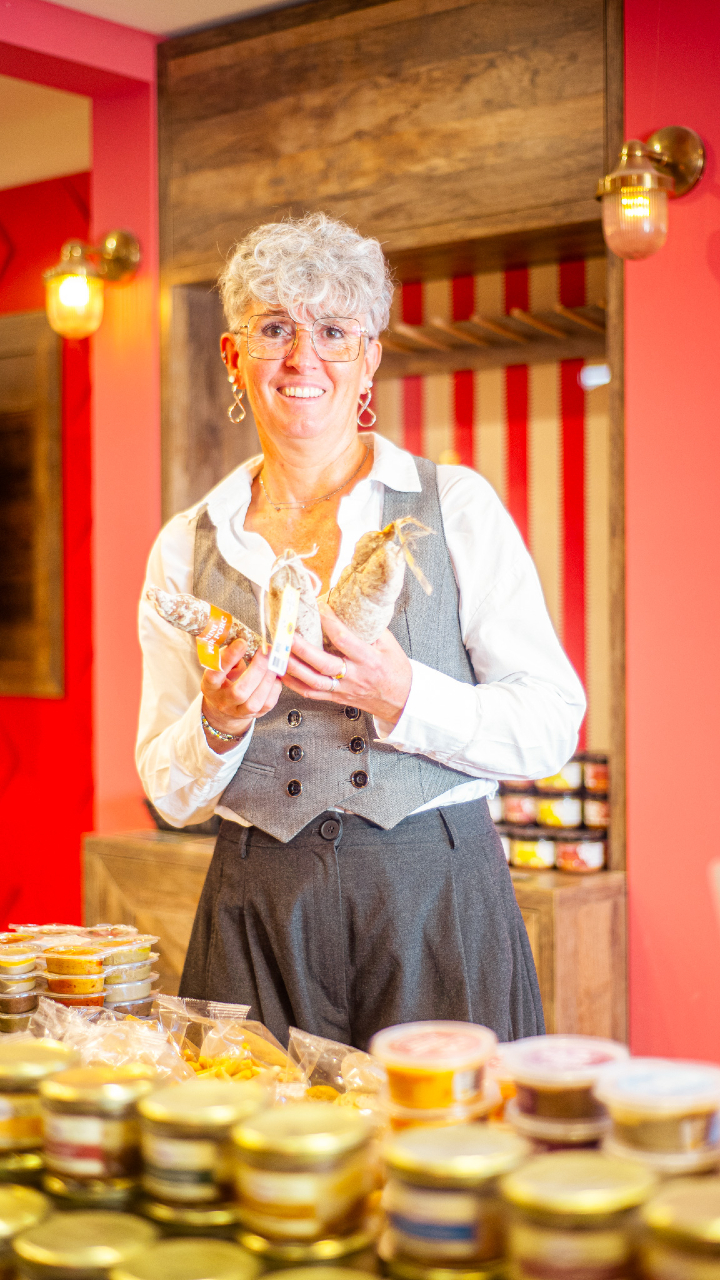 On répond ENFIN à cette question qu'on reçoit tous les jours !

Quel produit choisir si je préfère le saucisson sec, lequel si je préfère le tendre ? 
Nathalie vous répond en vidéo 🎥