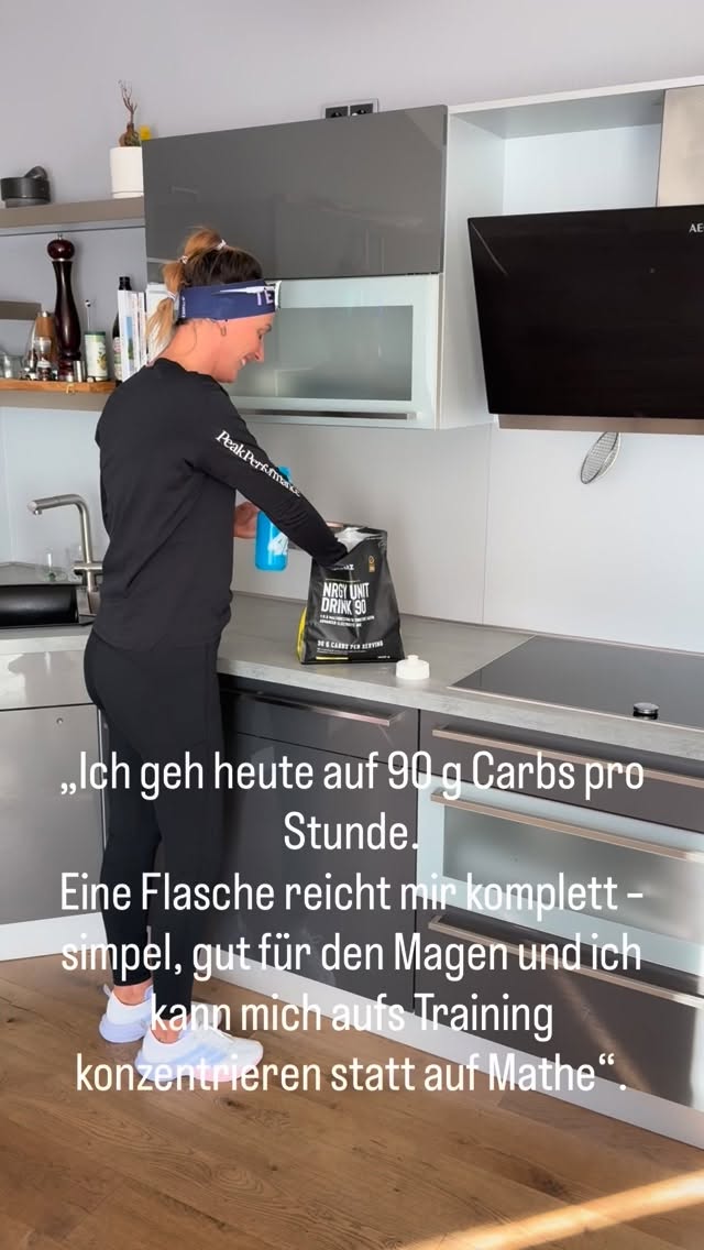 90 g Carbs pro Stunde – nur mit einem Drink 🥤

Session: harte Einheit / Long Ride / Tempo
Mein Ziel: ~90 g Kohlenhydrate pro Stunde

Ich nutze den NRGY Unit Drink 90, weil:
 • 1 Flasche = 90 g Carbs
 • kein Rechnen, kein Nachdenken
 • sehr gut für meinen Magen
 • plus Elektrolyte bei viel Schweiß

Für intensive Einheiten will ich konstante Energie, ohne ständig Gels zu nehmen.
Einfach trinken und trainieren.

Aktuell die besten Deals in Europa bei @4endurance.de .

#4Efuel #sport #laufen #run #energy