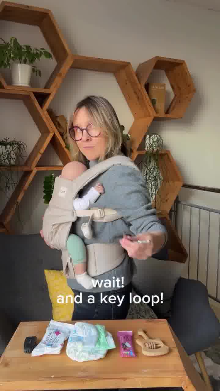 Perfect for keeping all your essentials close while on the go🤍
 
#keepdoingwhatyoulove #babycarriereurope