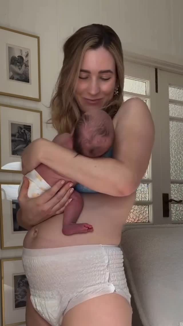 Our Postpartum Disposable Underwear really are the sweetest way to match with your mini - and oh so comfy in the early days. Have you packed yours in the hospital bag yet? 

Shared with thanks via @letstalkbirth.au 

.
.
.
.
.

#bubbabump #postpartum #prepareforpostpartum #motherhood #matrescence #postpartumbody #newbaby #newmum #mumtum #bodypositive #celebratingwomen #disposableunderwear