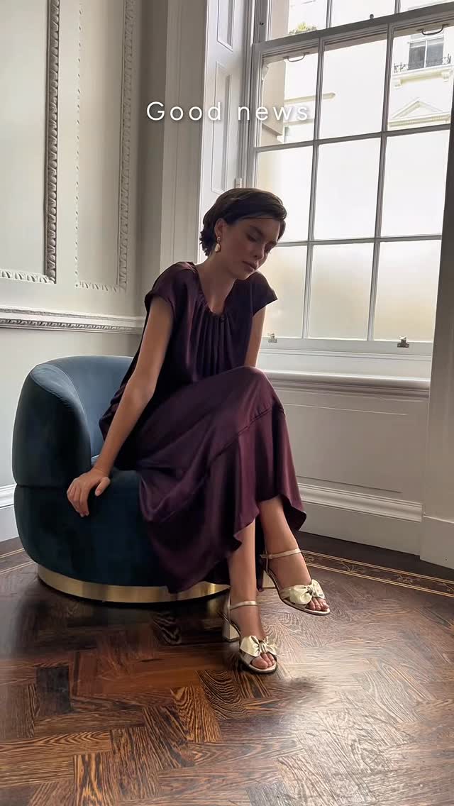 Our beloved Dancing Queen Heel in Gold is coming back, and now available on pre-order. 

The name is on the tin with this one, Dancing Queen was designed with comfort in mind so you can keep dancing all night long (no sore feet at the end of the night here). 

Tap the link in our bio to secure your pair 🤍

#comfortableheel #heels #womensheels #partyheels #weddingheels