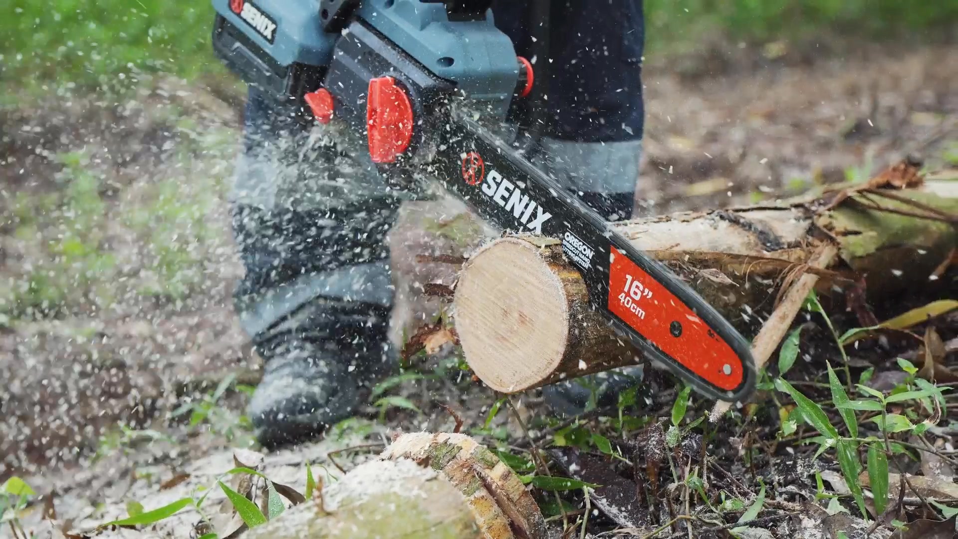 SENIX X6 60V Max* 16" Cordless Chainsaw, Brushless (4.0 Ah Battery & Charger Included)