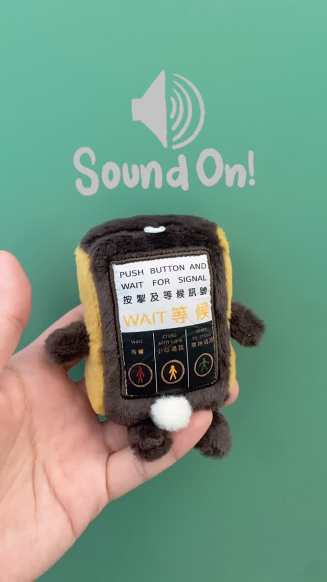 希望大家如果發現路人有掛住呢隻公仔

請衝上去撳佢

然後say個hi

最後默默咁轉身離開