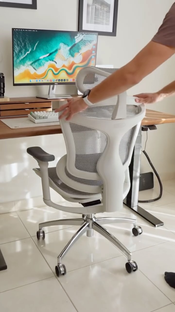 Transform your workspace, boost productivity, and feel the difference!⁣
➡️ Watch how the DORO C300 supports your every move.⁣
⁣
#sihoooffice #sihoodoroc300 #ergonomics #WhyNotSihoo #meshchair #workfromhome #homeoffice #workfromanywhere