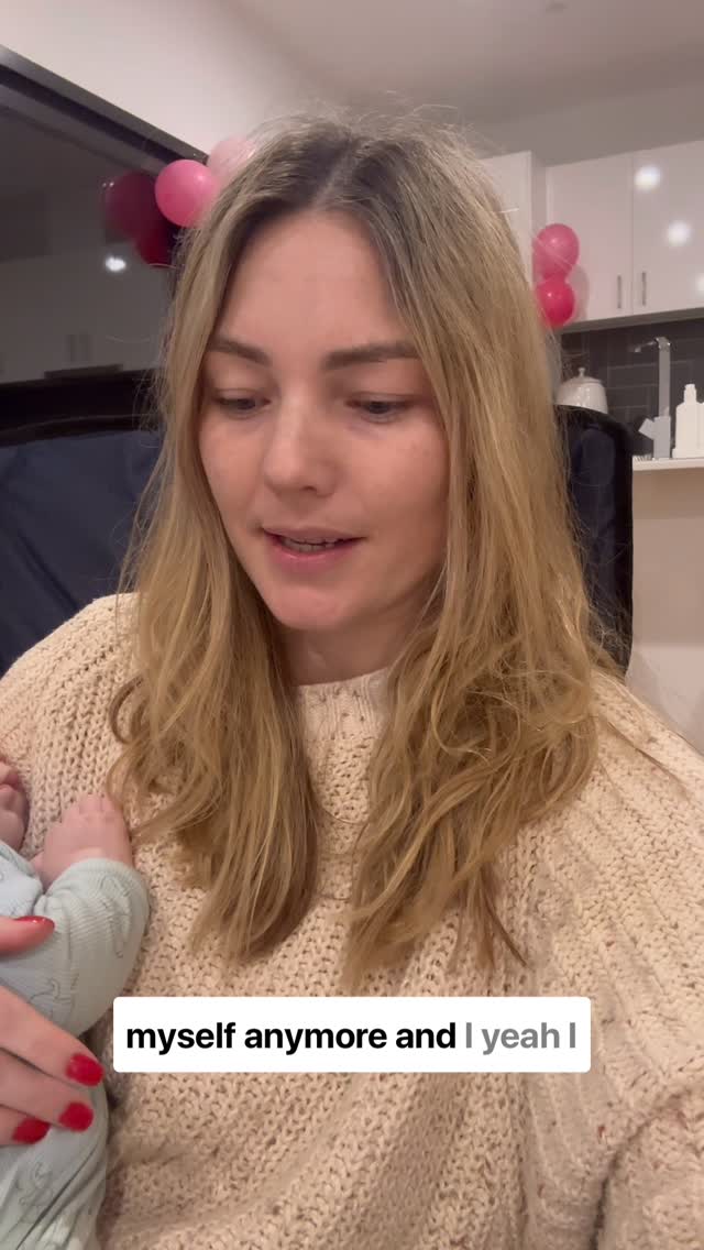 Remember when I used to post workout vids and wear nothing but little crops and shorts?? 🫣 I don’t. Tomorrow I’m starting @fitazfk eight week fitness challenge. Transform level one. It’s been a hot minute (three years) since I’ve consistently worked out, so I’m feeling a little nervous but also excited 💪🏻 if you want to join me, click on the link in my bio and use code SAM10 for 10% off. Let’s do this! Yewww