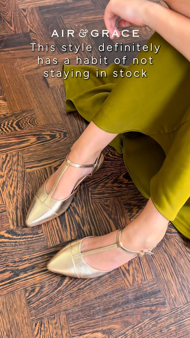 The iconic flat that can’t seem to stay in stock...but good news! Both Anais Gold and Black & Gold are available for pre-order ✨

Arriving in just two short weeks - orders will dispatch week commencing 26th January 2026. 

So be quick, we know this flat likes to sell out fast.

#flats #pointedflats #flatshoes #womensshoes #comfortableshoes