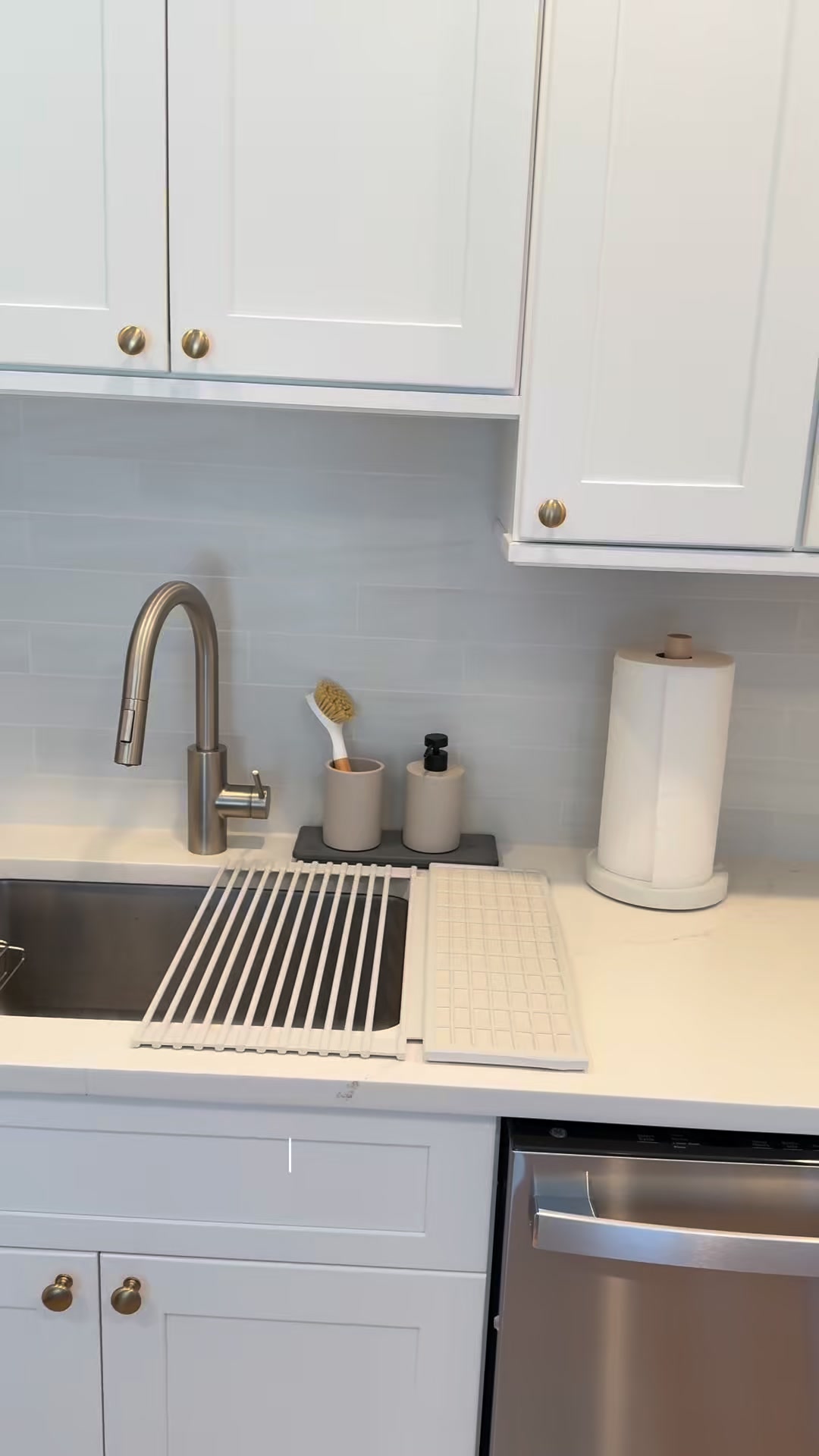 Paper Towel Holder | Weighted + Quick Drying