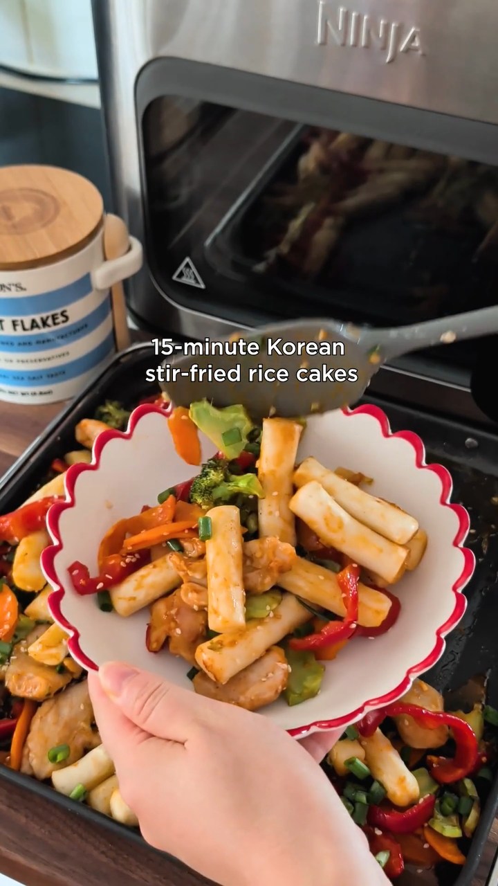 Korean stir-fry in 15 mins? It’s possible with the Ninja Combi. 

Ingredients: 
Frozen rice cakes, protein (chicken or beef), veggies (e.g. capsicum, carrot, green beans, zucchini), gochujang, soy sauce, honey, sesame oil, sesame seeds, green onion