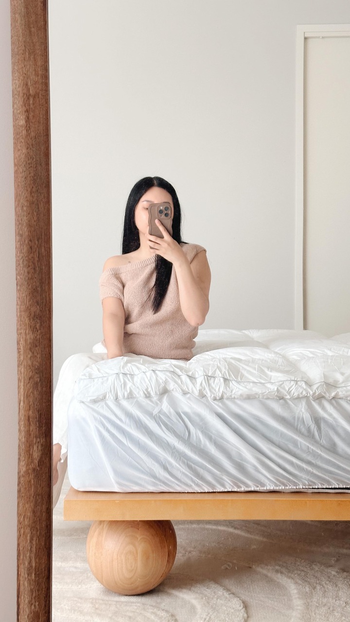 This set is the gift that keeps on giving 💝 Sleeping on a cloud this Christmas season 😴🎄

We added the Marshmallow Mattress Topper + matching pillows from @supersleeperpro and honestly… it’s the upgrade I didn’t know we needed!! The whole bed feels softer, fuller and so much more luxe - the kind of comfort that makes you excited to go to sleep 😌

With December getting busier, this has been such a game changer for feeling more rested (even with a toddler who still thinks our bed is a trampoline 😅).

If you’ve been wanting to refresh your bed before the holidays, this set is so worth it.
Use discount code CUSHIONS at checkout for a discount. Valid until 4th Feb ✨

#collab
#supersleeperpro #mattresstopper #bedroominspo #sleepbetter #christmasathome #homeinspo #cozybedroom #giftguide2025