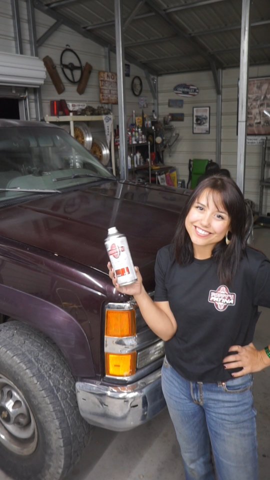 This spray on clear coat is not only for classic vehicles, it works on your flaky 90s clear coat too! Check @poppyspatina new line of spray on clear coat on their website now! 
#poppyspatina #suburban #sprayonclearcoat #patina #offroad #femalemechanic #chevy