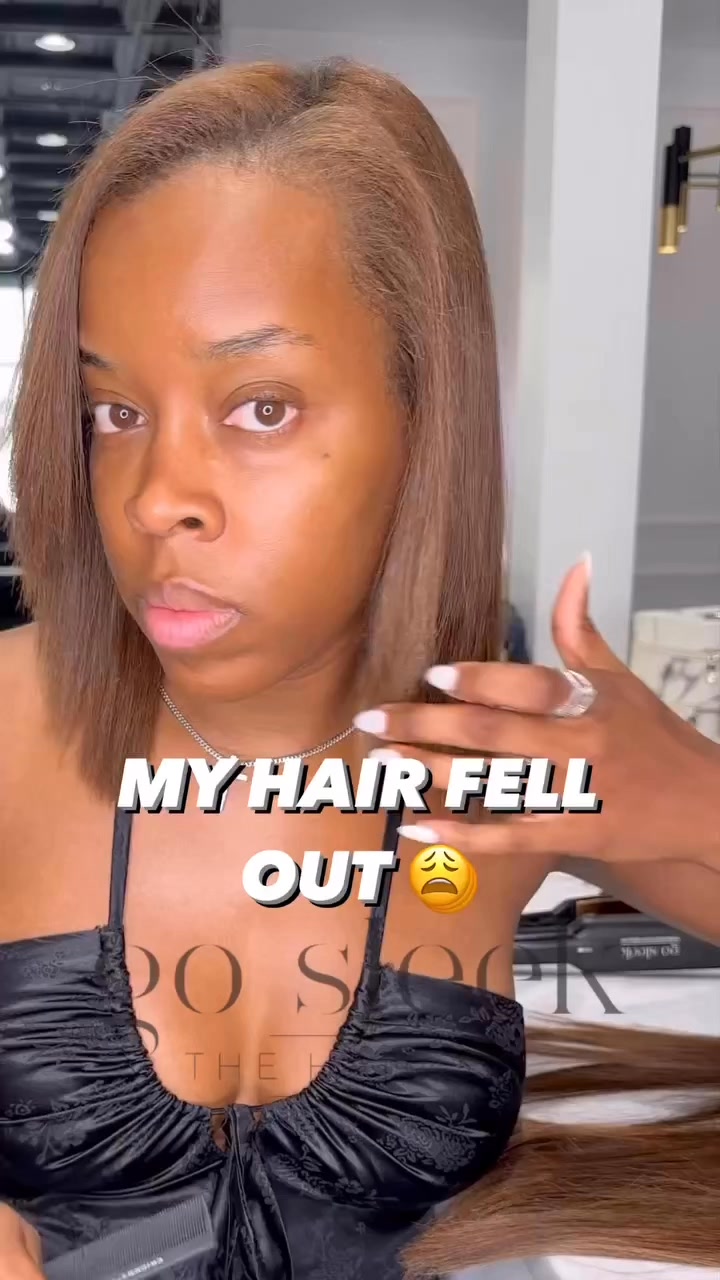 😱Tell us about a time your hair fell out? How did you wear until it grew back.
My hair definitely has 9 lives 🐈
My hair has come out several times in my lifetime and I usually know exactly how it fell out, make some changes to get it on track and then I wear wigs or clip ins until it’s back.

I honestly could have caught on this time sooner but I was so stressed that I just thought it was normal shedding. The lesson that I always use to tell my clients is that external factors aren’t the only reason hair comes out. Most of the time it’s internal. Make sure you’re taking care of your mental health and eating right. It will show up directly in your hair and skin if you don’t. No hair care products on the shelf will save you❤️

✨I’m wearing 1 set of 16 inch ‘Calli’ Kinky straight seamless clip in hair extensions
🛒🛍️Seamless Clip ins Available online at gosleek.com
✨100% virgin human hair clip in extensions available in 4 different textures
✨Looking for a salon home 👀
➡️Book with one of my amazing stylist @hausofgosleek
✨Walk-ins welcome
🛍️ In store hair purchase available
✨Clip ins, bundles, heatless rollers, flat irons and more
