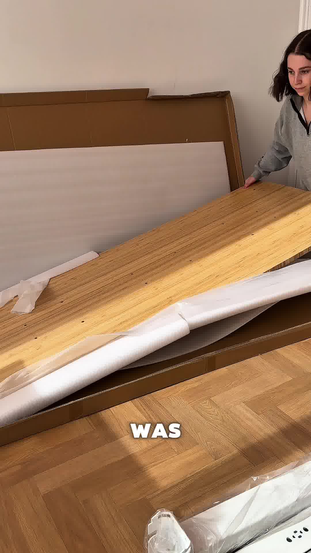 ✨ Check out knitwear designer @jaime_creates dream desk set-up