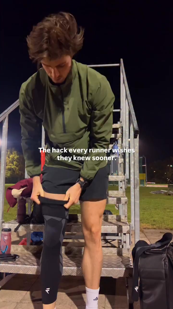 Relieves and protects knees