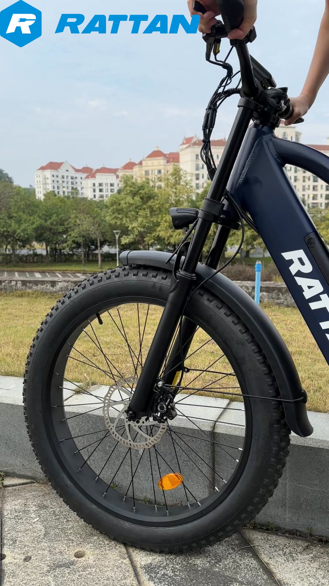 Ready to ride beyond the road?
The Rattan Pathfinder Pro is designed for riders who crave freedom and performance.

🔋 48V 18Ah battery for extended rides
📍 Up to 120 KM of range for longer adventures
⚡ 120 N·M torque motor for effortless climbing
🛠️ Full suspension for maximum comfort on rough trails

🚴‍♂️ Take your riding to the next level:
https://eu.rattanebike.com/products/rattan-pathfinder-pro-europe

Ride farther. Ride stronger.

#rattanebike #pathfinderpro #ebike #mountainebike #mountainbike