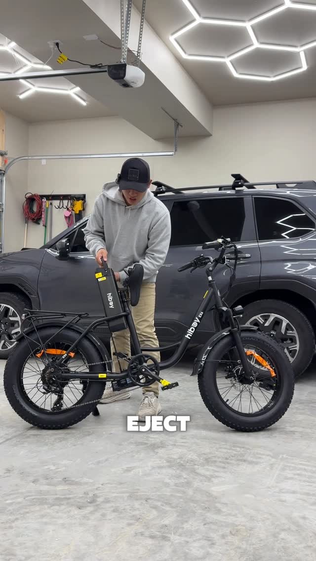 This @hiboyofficial EX6 is the perfect cruiser! 

Subscribe to my YouTube Channel!
Links 🔗 in Bio | Have any questions DM me!

#RideHiBoy #HiBoy #EBikeLifestyle #Lifestyle #Ebike
