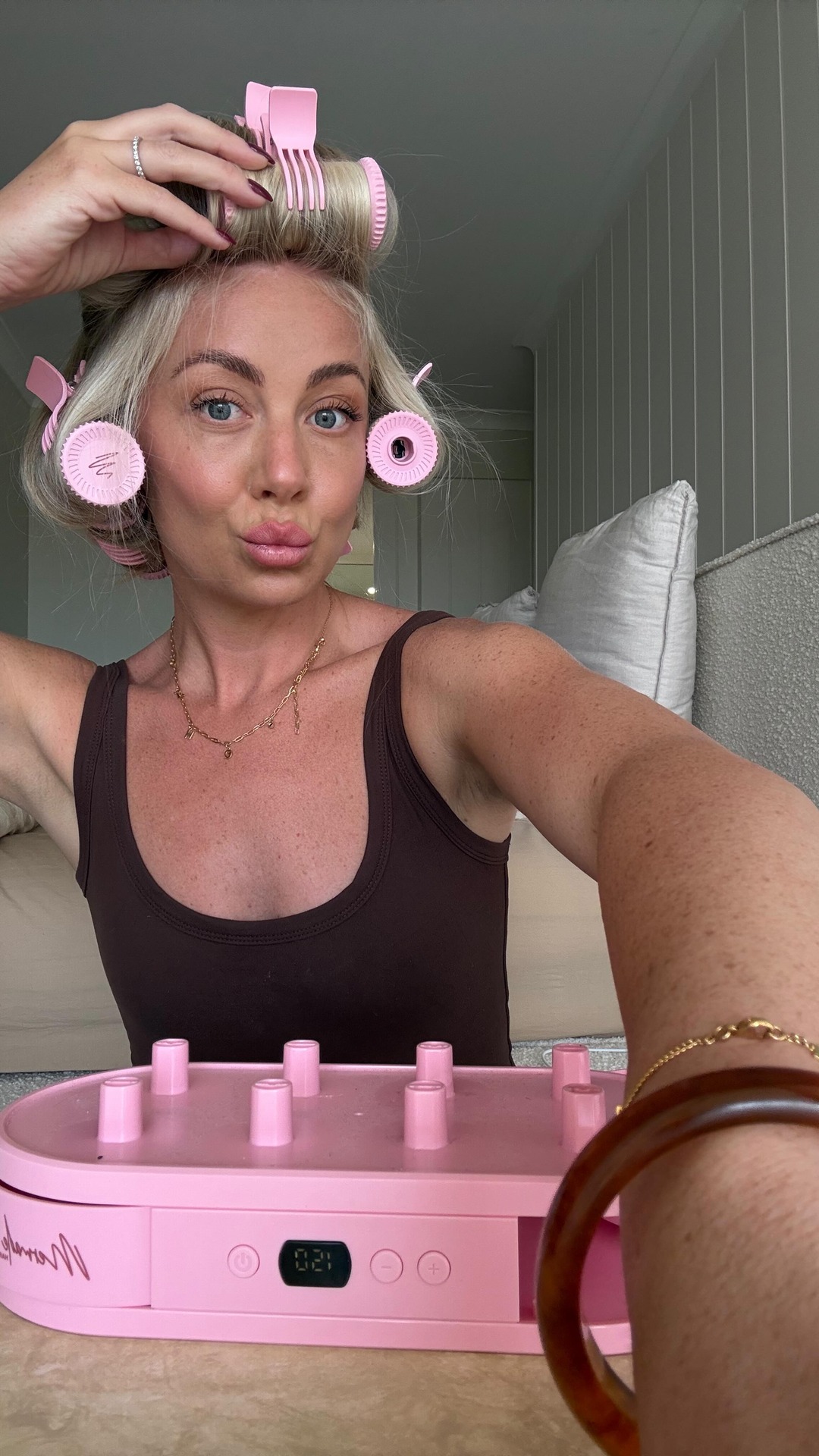 COME GIVE MY HAIR BODY WITH ME BY USING THE @mermade.hair DIGITAL HOT ROLLERS 💣

I’ve been trialing/using these for months + I can guarantee you these will give your hair the ultimate body in less than 10 minutes 🤌🏽

HAIRBYJESSLEWIS at checkout for 15% SITEWIDE 🩷

#mermadehair #mermadehairpartner #ad