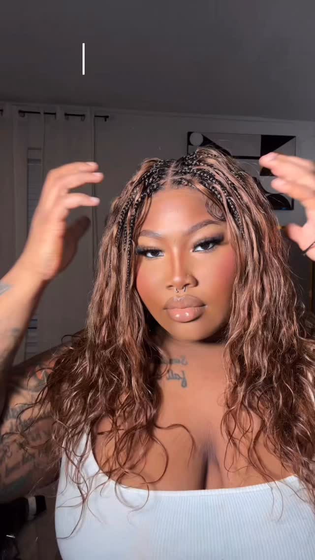 @jalizastyles ‼️‼️✨LINK IN BIO 
I didn’t expect a braided wig to look this soft and natural, but JALIZA’s Michelle Bora Bora in blend brown just proved me wrong 🌸 The blend brown tones are warm and flattering, and the mix of braids with soft waves makes every angle look gorgeous. Perfect for those who want stylish hair without the fuss — just wear and go. Trust me, you’ll turn heads!

: #JALIZAbraids #braidedwigs #bohobraids #boraborabraids #hdlace #prebleached #bohohairstyle #voluminoushair #tanglefreehair #effortlessbeauty #chichair #braidedwig #wiginstalls #wigforblackwomen #wiginfluencer #ad