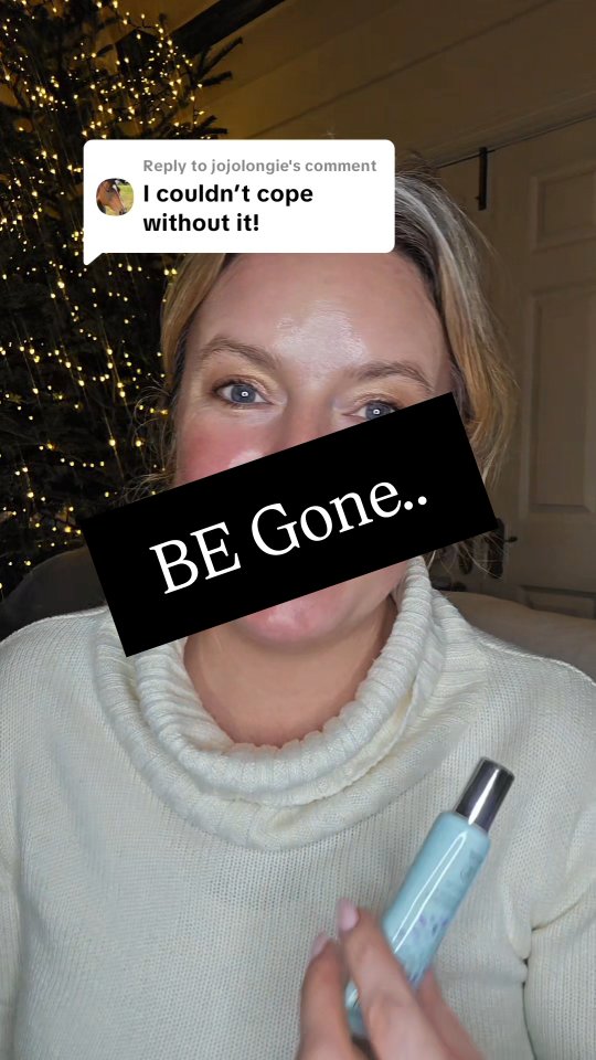 Redness, meet your match! Use code: 15CLARA for 15% off on the Rosalique website.

And watch it melt away... 👀 

Affiliate : @rosalique_skincare

BTW : I’ve layered two good hydrating serums underneath. That extra prep makes it work even better. And yes, my skin looks a bit sweaty. That’s hydration, not panic..

P.S. Thank you so much for all your kind messages. I’m still sick and in bed, so this is me editing last week’s content. Bye. I’m off to sleep. Again. 🤍

#rosalique #antiredness #3in1 #cream