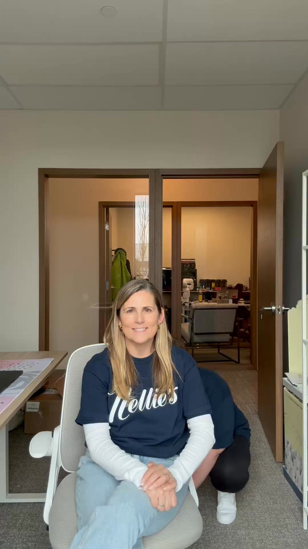 Say goodbye to harsh chemicals! 💚
We believe clean and conscious shouldn't be a compromise. Our powerful cleaning products use simple, eco-friendly ingredients that are gentle on the planet and your home.
Make the switch to a cleaner way of living today! 🐇