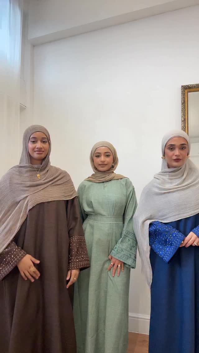 Wearing our new linen abayas just dropped 🤍
Lightweight, breathable, and perfect for everyday wear and Ramadan.
Styled with our Thai hijabs
Free UK delivery £40+ | USA $150+ build your modest girl starter kit 🫶