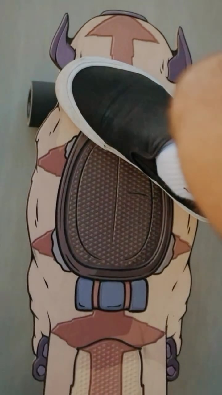 The BW x Avatar collection is now LIVE 🔥 the collection includes a carved Appa cruiser, blind box skate decks, custom apparel, travel journals, and a sticker pack. Grab yours at bearwalker.com! Yip Yip!