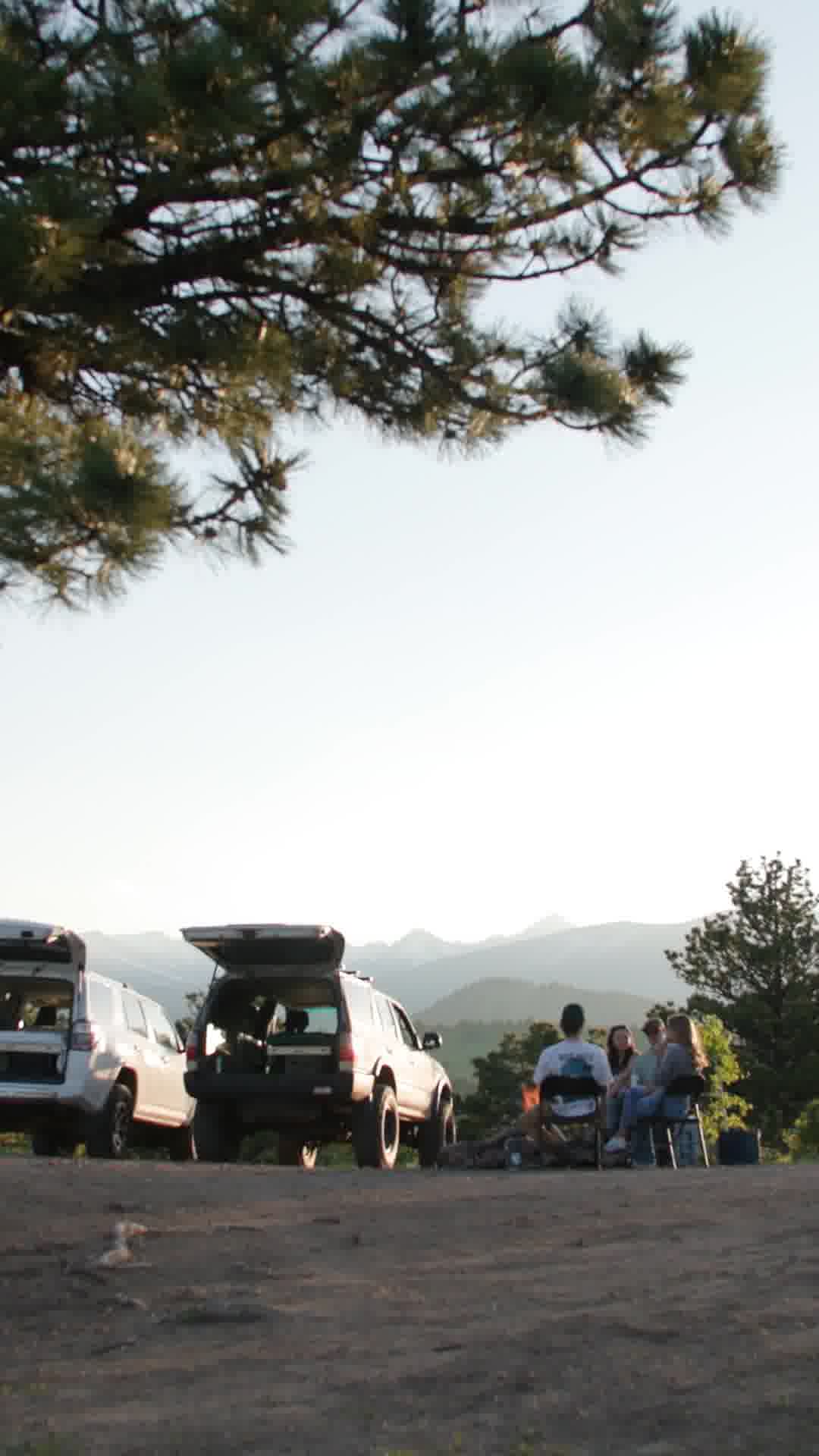 Hele Box Car Camping Platform