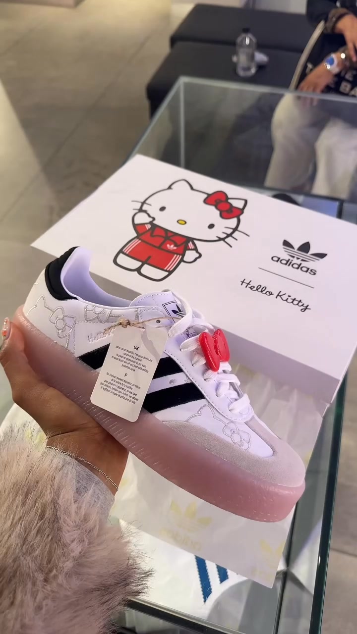 💝 El regalo perfecto para este San Valentín ya llegó

Los icónicos Samba Hello Kitty x Adidas están disponibles en México ✨
Un diseño exclusivo que combina el clásico estilo Adidas con el encanto de Hello Kitty.

👟 Tallas disponibles: del 2 al 7 MX
✅ Producto 100% original, traído directamente de USA
🚚 Envío GRATIS a todo México
💸 Precio especial por tiempo limitado

💳 Paga fácil y seguro:
Tarjeta de débito, crédito, OXXO o transferencia

Si no es original, te reembolsamos tu dinero 💯
⚠️ Últimas piezas disponibles

👉 Compra aquí:
https://american-dream.shop/products/samba-hello-kitty-x-adidas