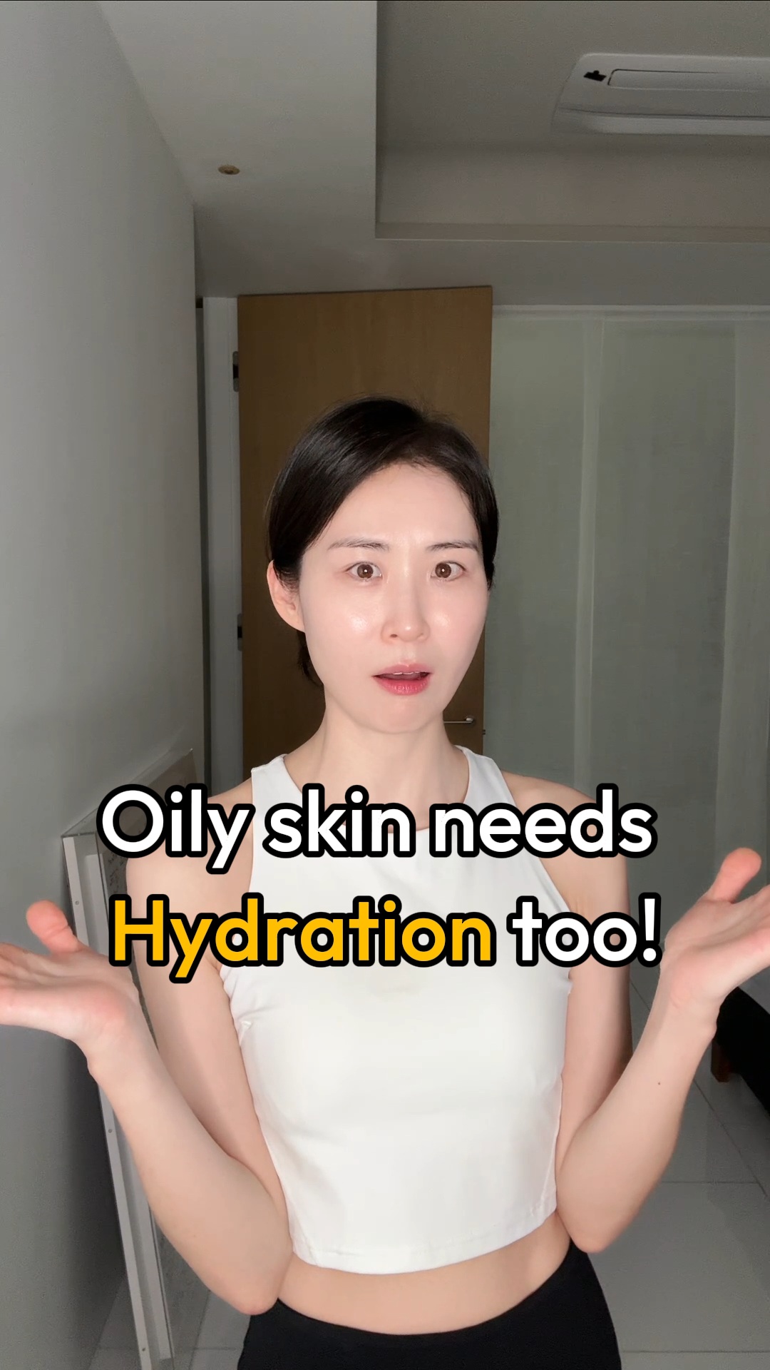 Oily skin needs to treat inner dryness first.
That is where the breakout cycle begins. 🔁

If shine and breakouts keep repeating,
the real issue may not be oil, but dehydration within. 🥵

When skin lacks moisture, it produces excess sebum to compensate.
That excess oil clogs pores and leads to breakouts. 🌋

Focus on three things:
#InnerDryness #ExcessOil #CloggedPores 🎯

Sebum is not the enemy.
In the right amount, it protects the skin barrier. 🛡️
The problem starts when it is overproduced.

The solution is simple.
Hydrate deeply to rebalance oil and water levels. 💧
When skin feels comfortable, excess oil naturally decreases.

Oily skin needs lightweight hydration, not heavy richness. 🧊

Here-Oh My First Serum Light is designed for that balance. 🌿
Ultra low molecular hyaluronic acid 500 Dalton delivers deep hydration.
3% meadowfoam seed oil helps carry moisture into skin while supporting the barrier.
Tea tree leaf water, cica, and ferulic acid help soothe and protect. 🍃

A formula focused on breaking the oily skin breakout cycle. ✂️

After cleansing, start with lightweight layering.
Restore balance from within and see clearer looking skin. 🌈💧