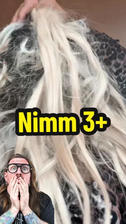 Ich bin nach wie vor @olaplexdeutschland Fan und das bleibt so! (Anzeige)
Es muss nicht Endlevel Haarschaden wie bei @elliehornett um Olaplex ausm Hut zu zaubern. Gerad die neue No.3+ lässt sich für jedes Haupthaar einsetzen. Egal ob feine, dicke, blondierte oder unbehandelte Haare. Da wir nicht im Vakuum leben sind unsere Haare konstant negativen Einflüssen unterworfen und die können ausgegelichen werden. Darüber hinaus ist die Menge an Fehlinformationen zu diesem Produkt horrend und da musste ich auch nochmal einsteigen.🫶🏻✌🏻
#haare #haarpflege #olaplex #aufklärung #empfehlung