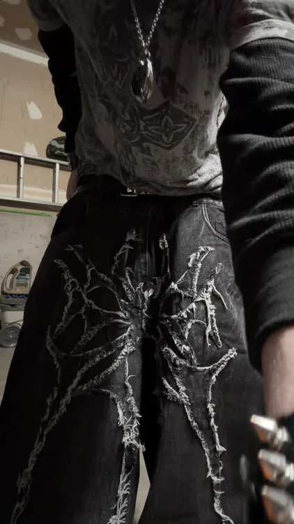 "Phantom Troupe" Jeans
Available Now.

Only at pholoh.us