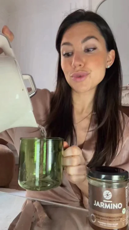 3 faits surprenants sur le bone broth 🦴✨
#jarmino #bonebroth #collaborationcommerciale