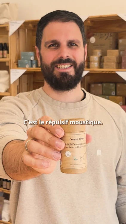 Le répulsif moustique, un produit phare chez Comme Avant ! 🤩

Vous êtes plus de 🔥 150 000 🔥 à l’avoir adopté !

Nil vous en dit plus sur cet incontournable !
🦟 Efficace sur les moustiques tigres
🌿 Seulement 3 ingrédients : beurre de murumuru, cire de candelilla & PMD
🤩 Actif répulsif 100% d’origine naturelle
👶🏼 Dès l’âge de 6 mois
🍋 Odeur légère et agréable

Autant de raisons pour vous aussi de l’adopter !

Disponible sur 💻 https://www.comme-avant.bio/pages/repulsif-anti-moustique-naturel-solide-au-beurre-de-murumuru et dans nos boutiques 🛍️