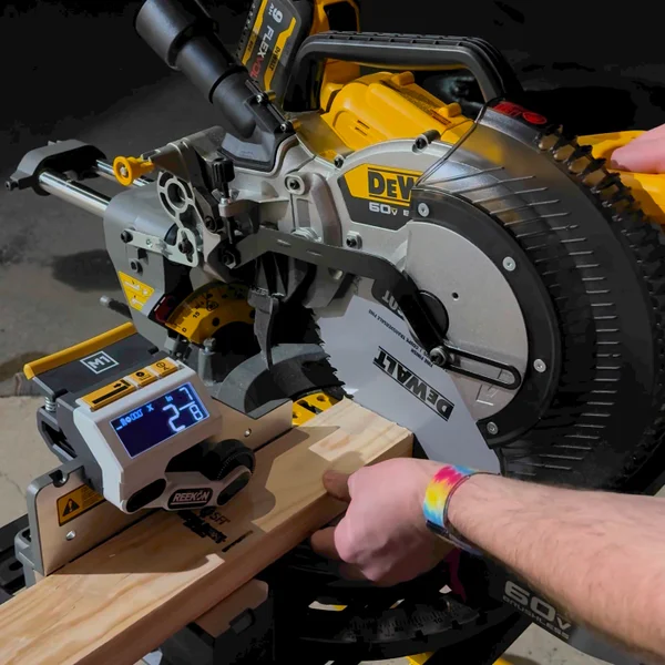 T1 Tomahawk Digital Tape Measure