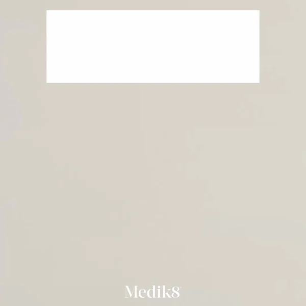 Hidratación + efecto lifting visible.